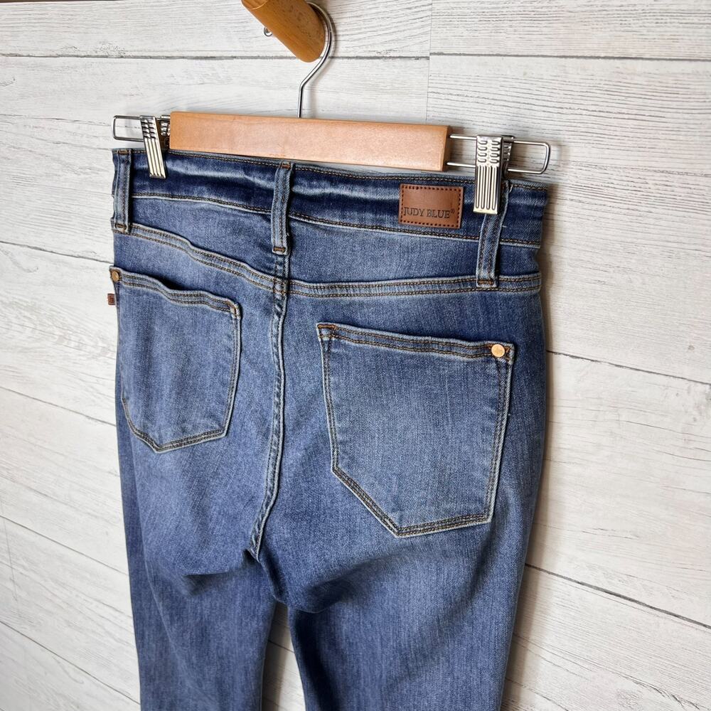 Judy Blue Jeans Womens Size 7/28 Medium Wash Skinny Fit Capri Stretch Comfort - Picture 13 of 16
